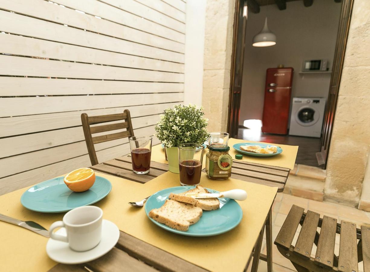 Studio Alagona Ortigia Apartment Syracuse Bagian luar foto